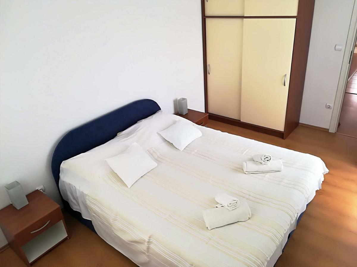 Apartman Rosanda Premuda Esterno foto